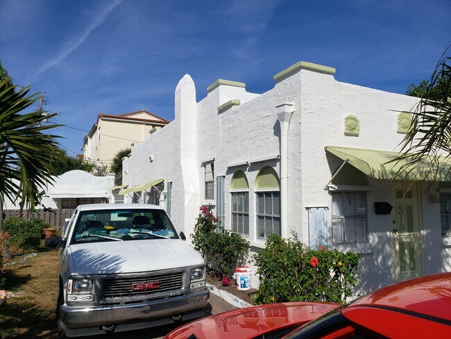 Foto del edificio - 325 Kenilworth Blvd