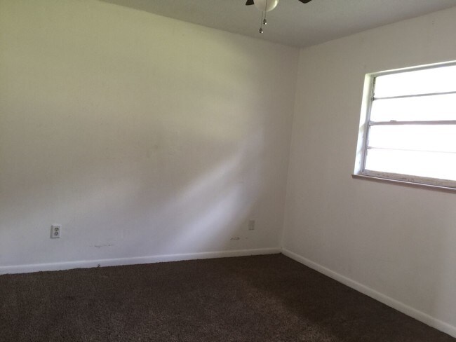 Foto del edificio - 7601 SW 27th Ave