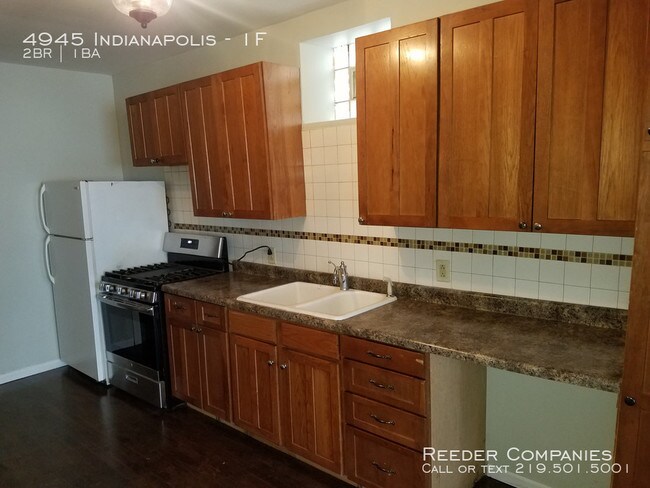 Building Photo - Stunning 1st floor, 2 bedroom apartment