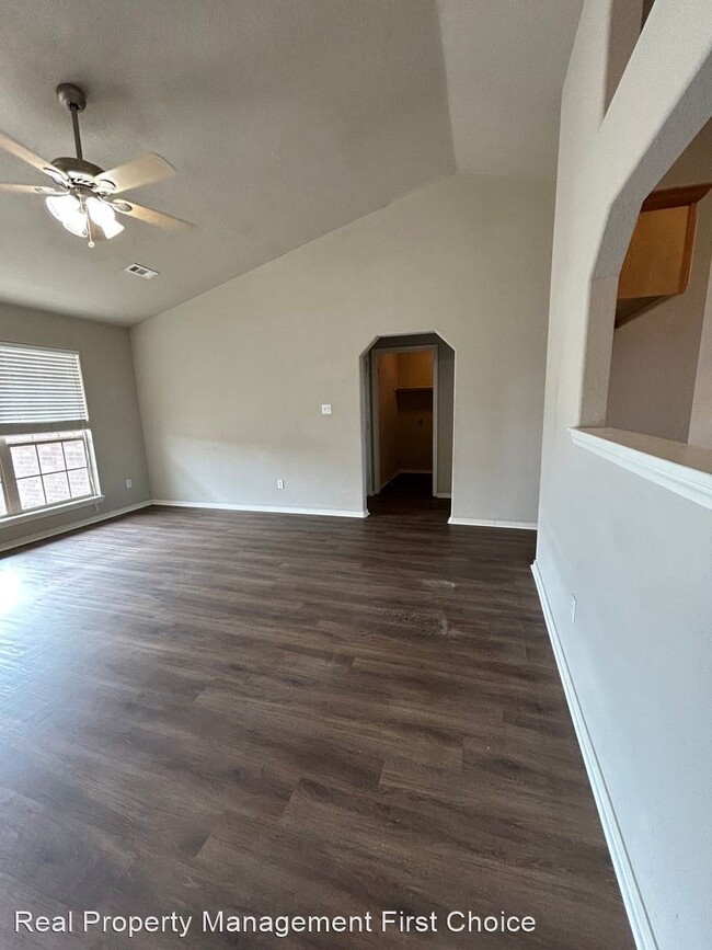 Foto del edificio - 3 br, 2 bath House - 8105 Huntington Way