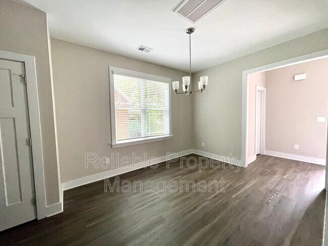 Foto del edificio - 411 Barbour St