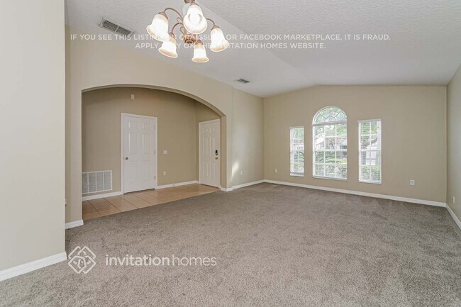 Foto del edificio - 4631 Cumbrian Lakes Dr