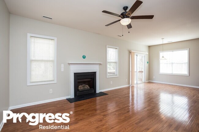 Building Photo - 200 Willowbrook Cir