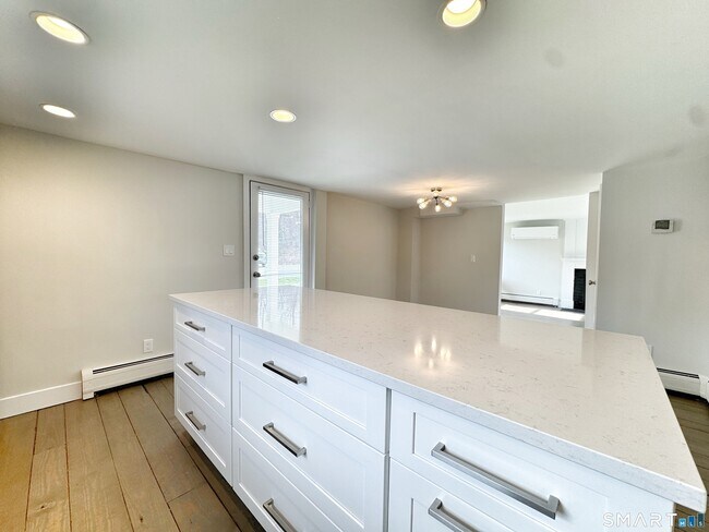 Foto del edificio - 112 Georgetown Rd