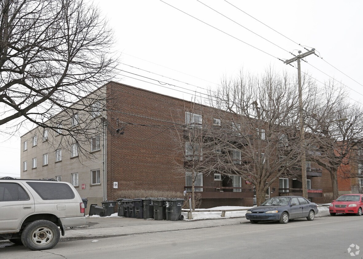 Primary Photo - 3135 Bedford
