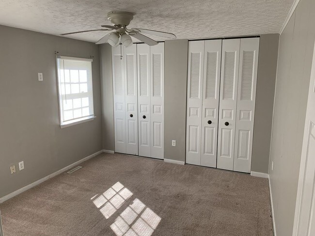 Foto del edificio - 3601 Firethorne Ct