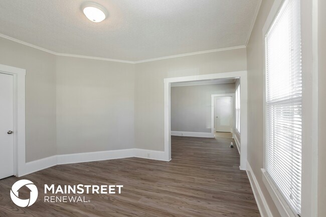 Foto del edificio - 2315 Sanders Ave