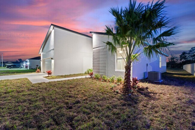 Building Photo - Deposit-Free! Modern, energy efficient hom...