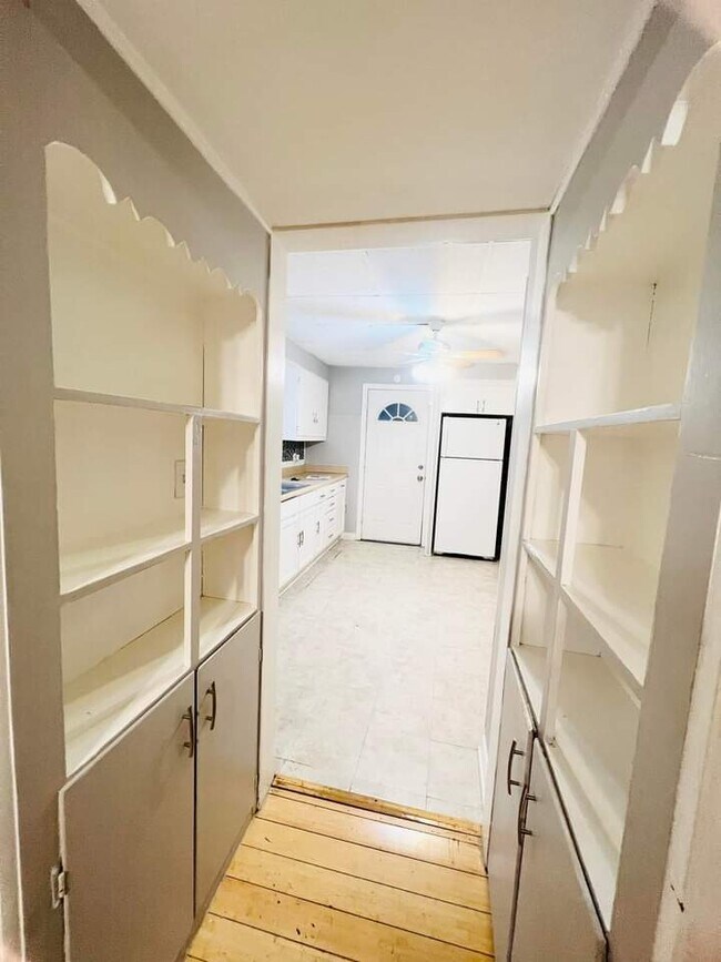 Foto del edificio - 3925 W 22nd St
