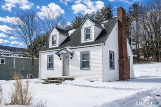 Building Photo - 426 Main St