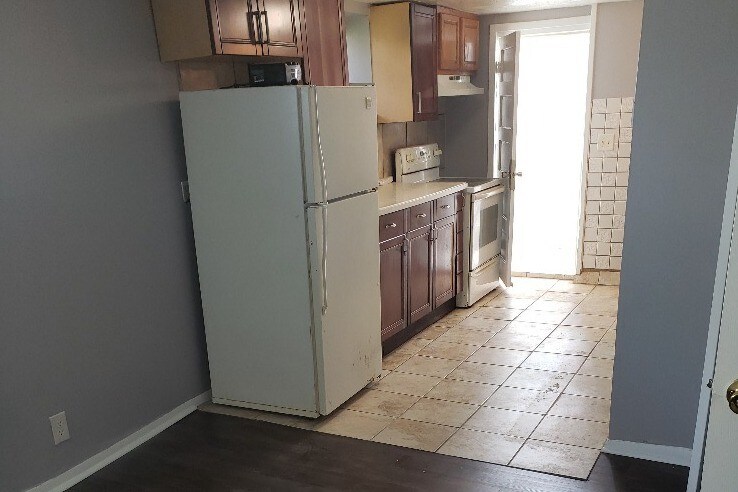 Primary Photo - 140 N 31st Ave
