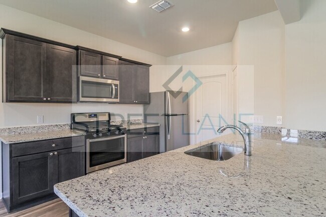 Foto del edificio - 3129 Angus Dr