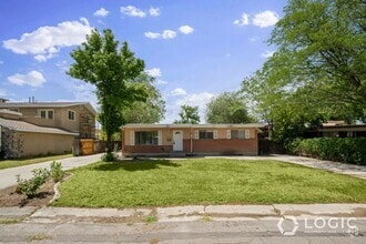 Building Photo - 9326 S Sneddon Dr