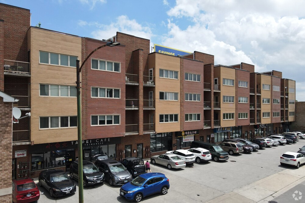 Building Photo - 2609-2627 S Halsted St