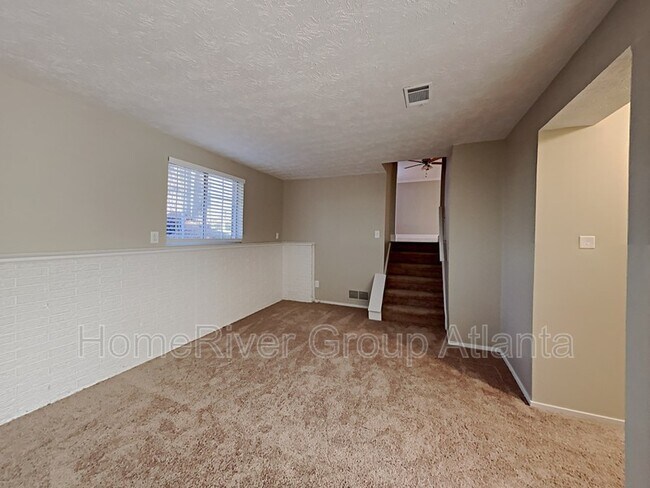 Foto del edificio - 465 N Pond Trail