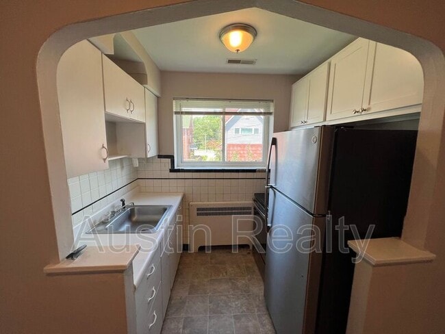 Building Photo - 1005 Claytonia Terrace