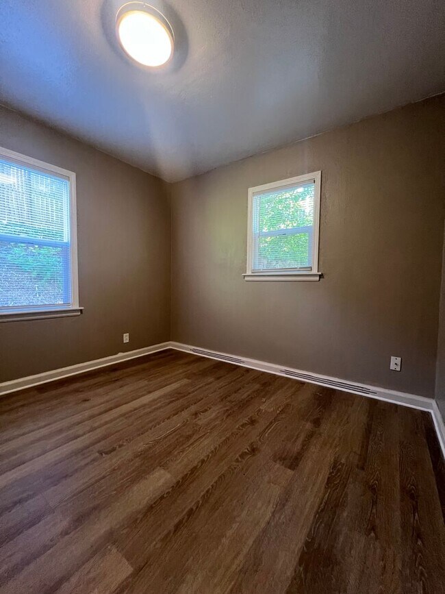 Foto del edificio - Two Bedroom Home in Kalamazoo