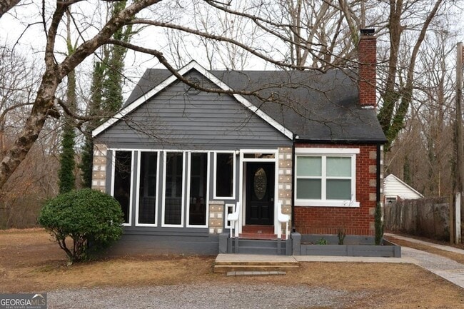 Photo - 1526 Childress Dr SW House