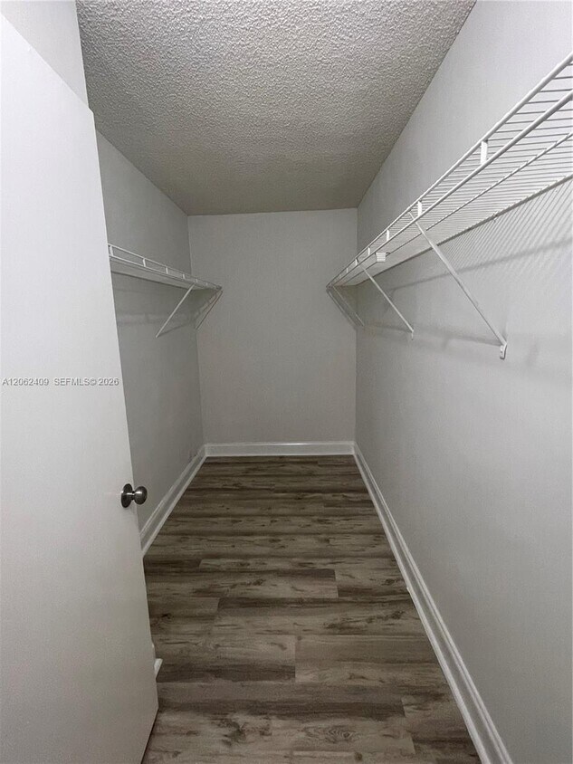 Foto del edificio - 3670 N 56th Ave