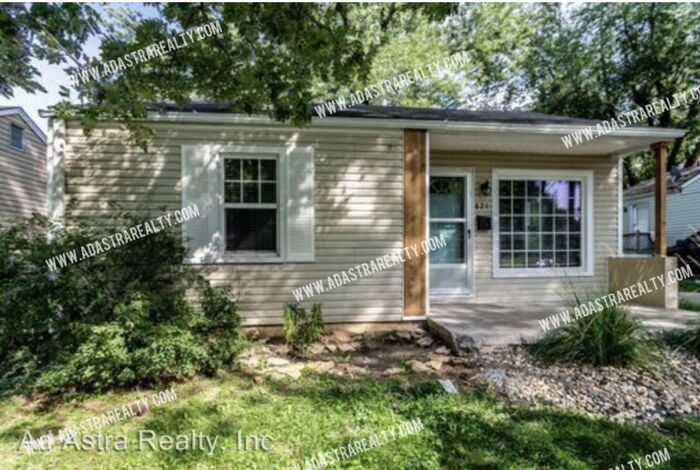 Primary Photo - Beautifully Remodeled Independence Home-Av...