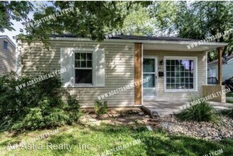 Building Photo - 821 N Crysler Ave