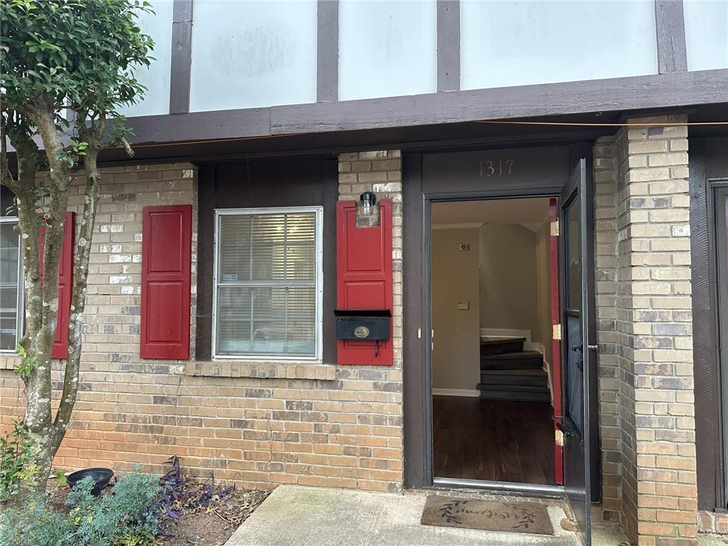 Primary Photo - 1317 Kingsgate Dr
