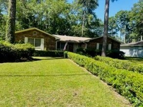 Building Photo - 2118 Wimbledon Dr