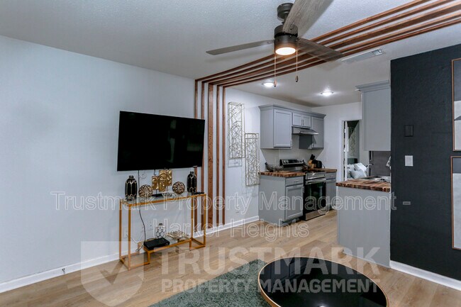 Foto del edificio - 614 Adams Ave