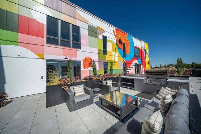Building Photo - ONE501
