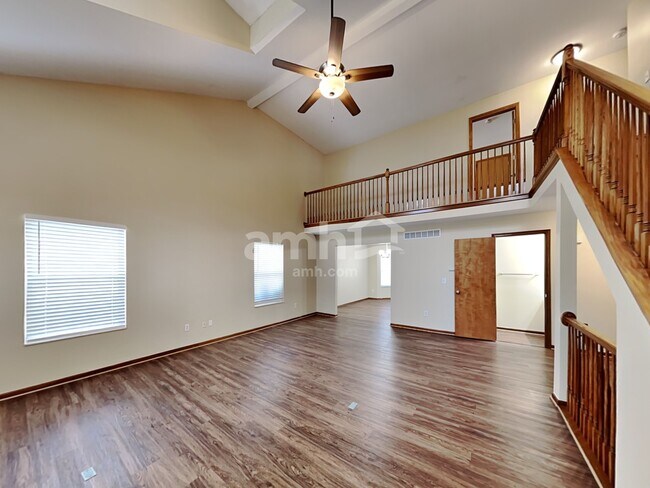 Building Photo - 5923 Aquamarine Dr