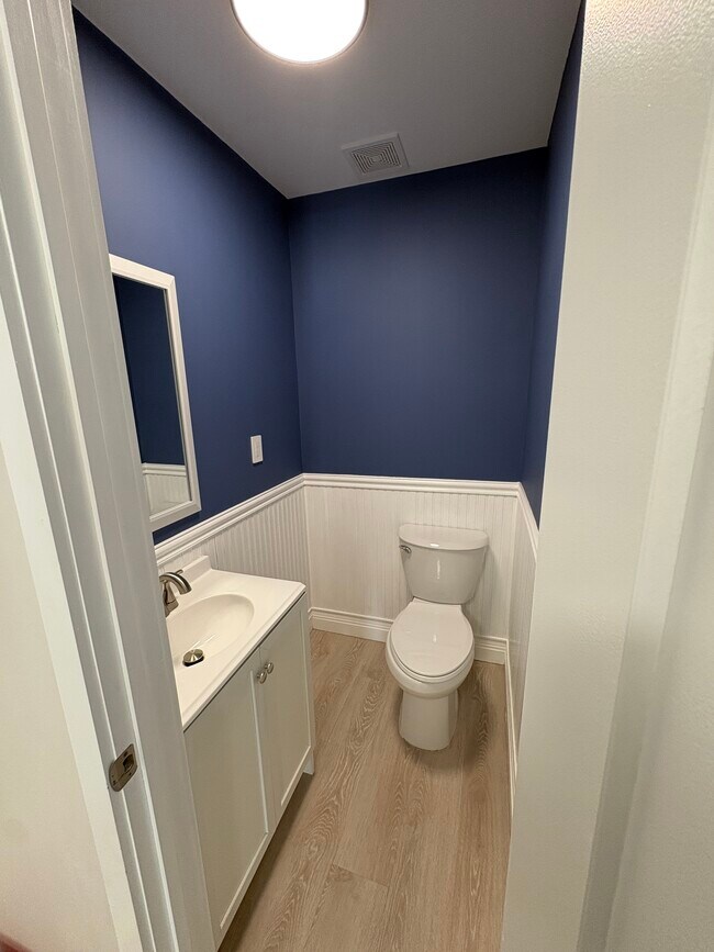 Building Photo - 136 Albany Blvd