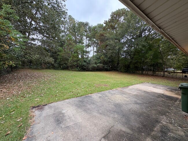 Building Photo - 619 Placid Dr