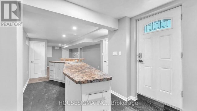 Building Photo - 66 Grand Ave