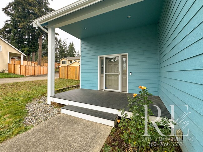 Building Photo - Charming Home with Vaulted Ceilings, Open ...