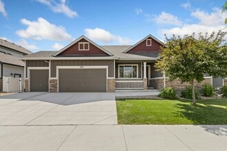 Building Photo - 1633 Shoreview Pkwy