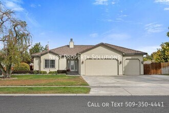 Building Photo - 318 E Tanglewood Dr