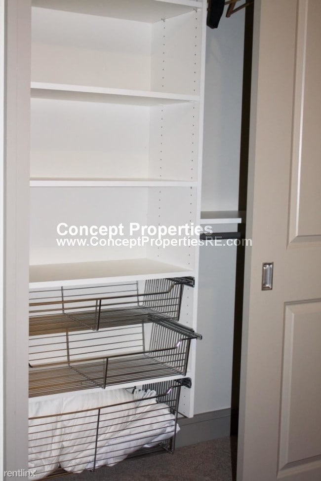 Building Photo - 2 br, 1 bath  - 100 Pier 4 Blvd Unit 208A