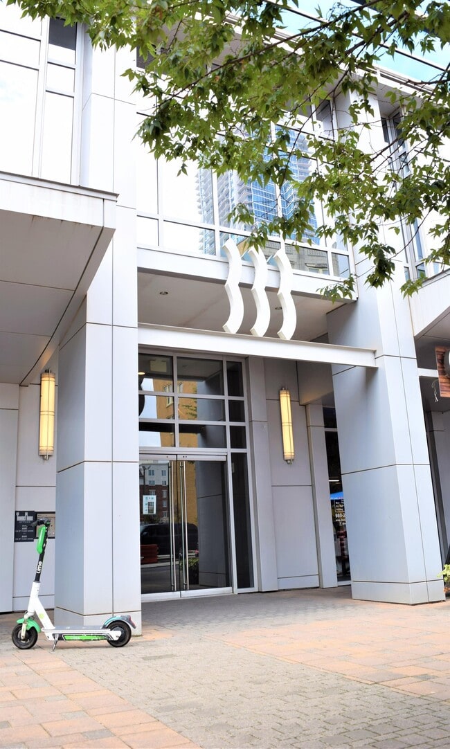 Photo - 333 W Trade St Townhome