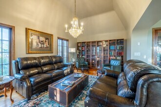 Building Photo - 8620 S 1185 E
