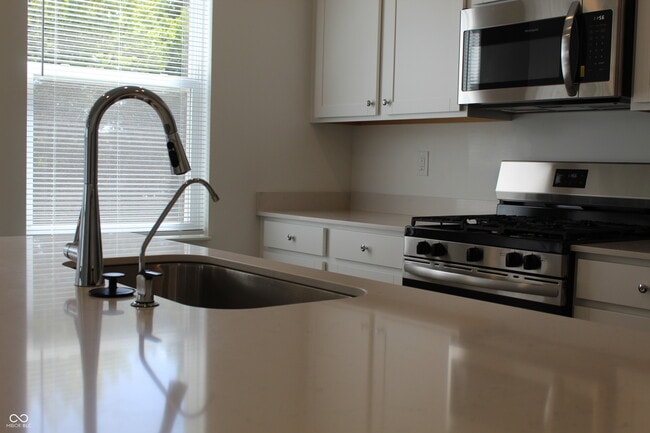 Foto del edificio - 1087 Marston Ln