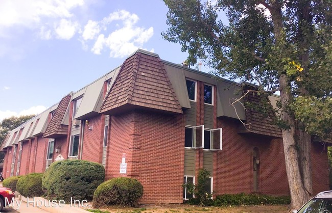 Building Photo - 1001 Robertson St