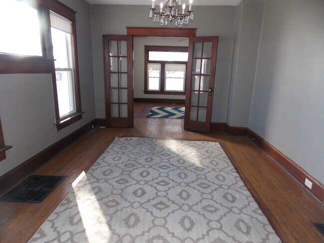 Foto del edificio - 3611 Maple St