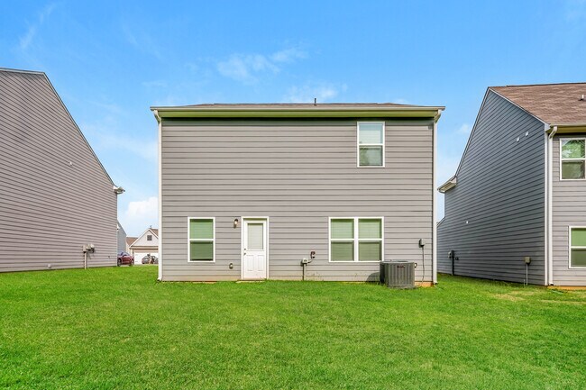 Foto del edificio - 514 Clover Cir