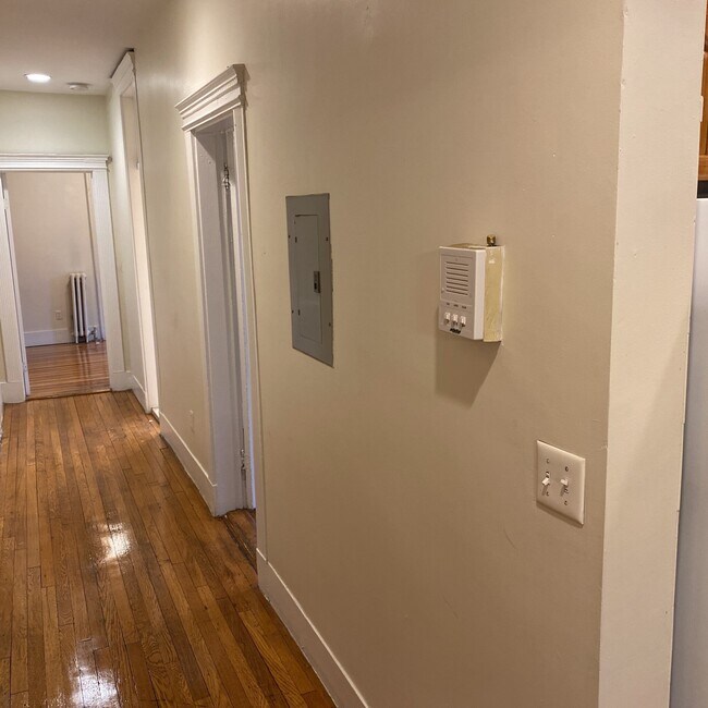 Foto del edificio - 1412 Commonwealth Ave