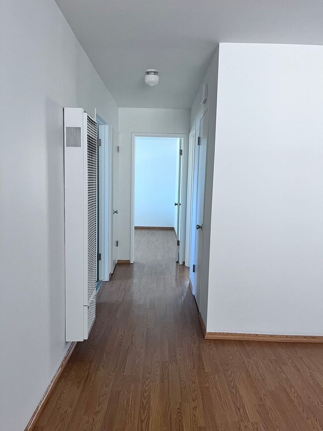 Building Photo - Taylor 4-Plex (25229)(DD)