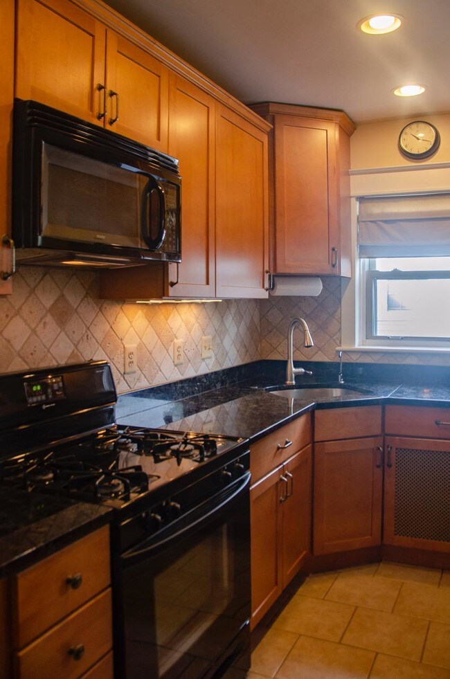 Foto del edificio - 309 Leighton Ave