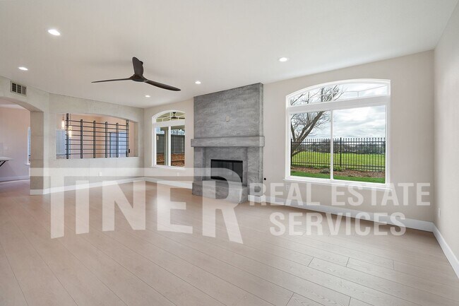 Foto del edificio - 5250 Fenton Way