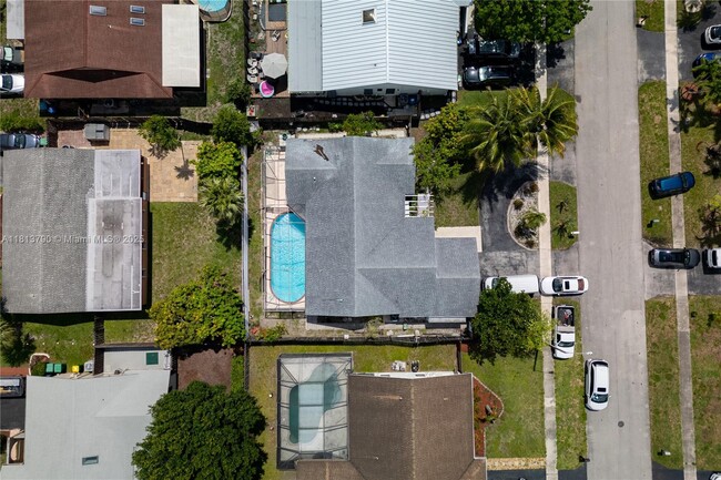 Foto del edificio - 8521 NW 53rd St