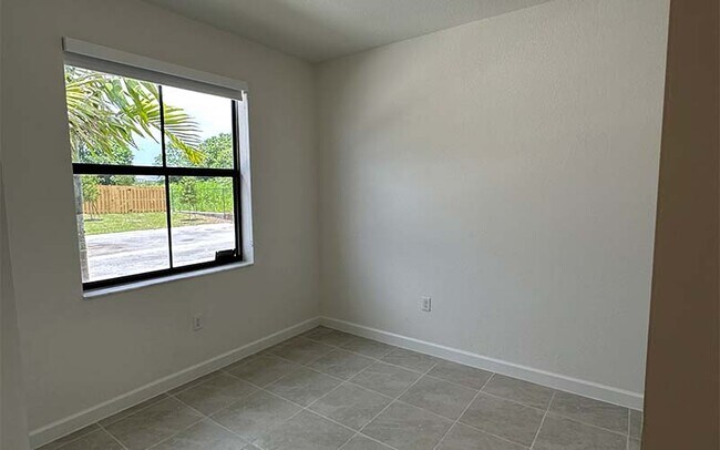 Building Photo - 28471 SW 132nd Ct