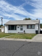Building Photo - 228 W Northshore Dr